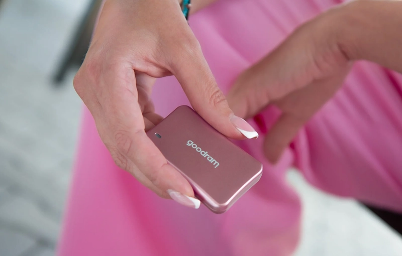Goodram%20HX200%20500GB%20USB%203.2%20Gen2%20Type-C%20Harici%20SSD%20SSDPR-HX200-500-RG